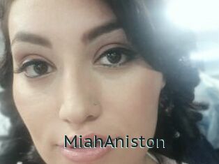 MiahAniston