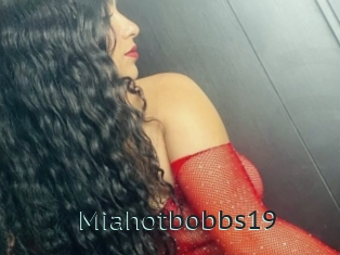 Miahotbobbs19