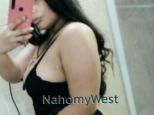 NahomyWest