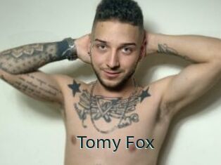 Tomy_Fox